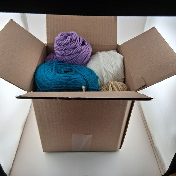 2 lbs Mixed Scrap Yarn Lot Assorted Colors, Sizes & Fiber Content - Picture 1 of 1